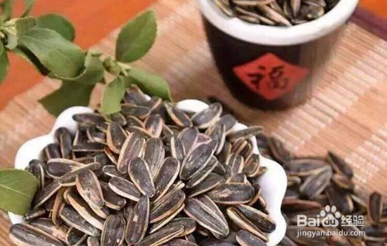 瓜子吃多了脸会变大吗 寒冬减肥忌磕太多瓜子