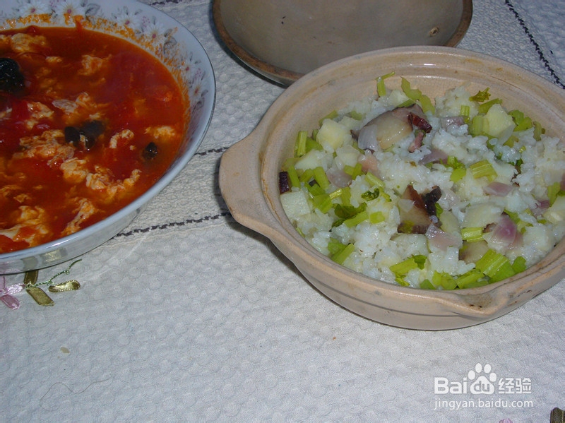 换个花样吃米饭，简易腊肉煲仔饭