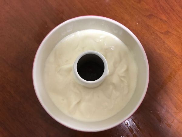 酸奶淋面戚风蛋糕