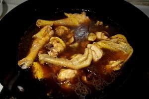 怎么做魔芋焖鸡