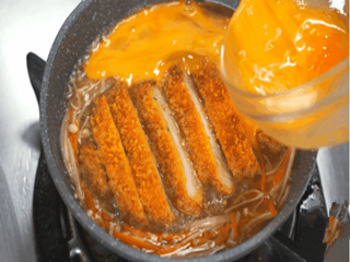 滑蛋猪排饭怎么做