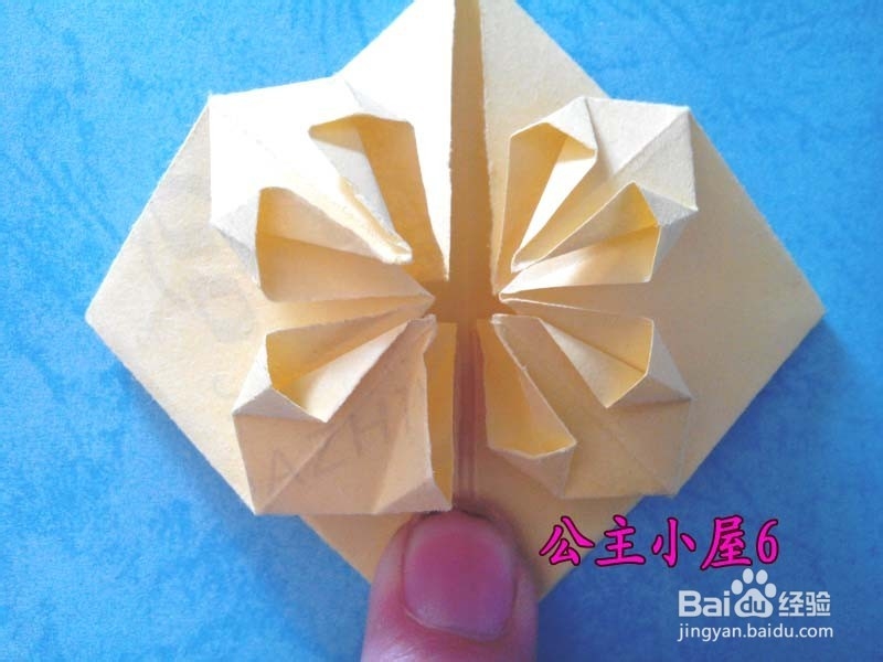 好玩好看的心形折纸－－也可以用纸币来折