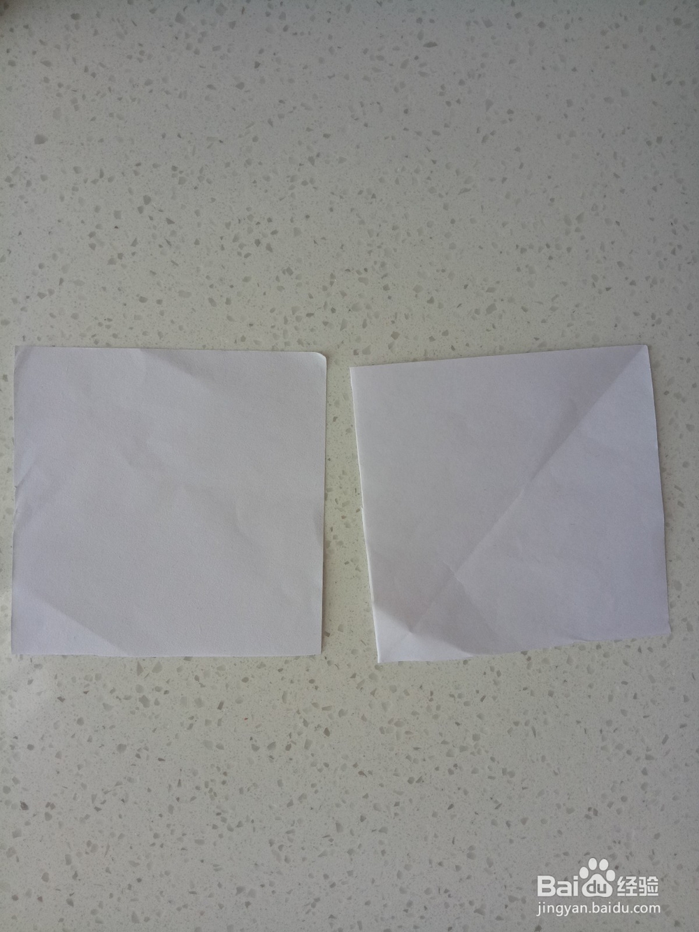 怎么用纸剪折出雪花