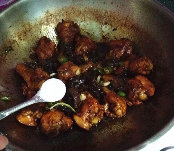 猴头菇烧鸡翅根