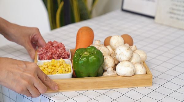 口蘑牛肉时蔬鸡蛋饼