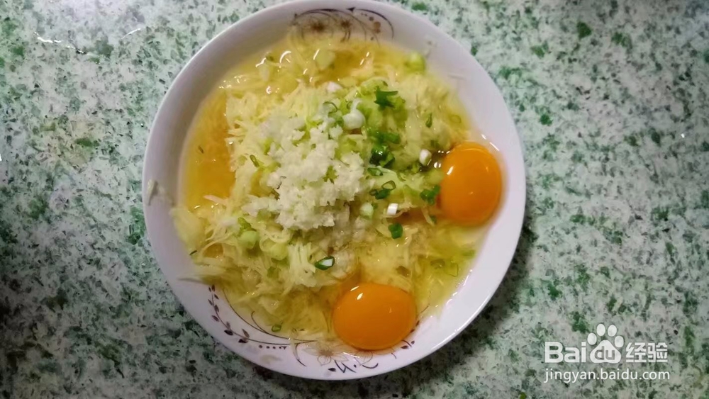 即营养丰富又便宜平凡的土豆丝鸡蛋饼
