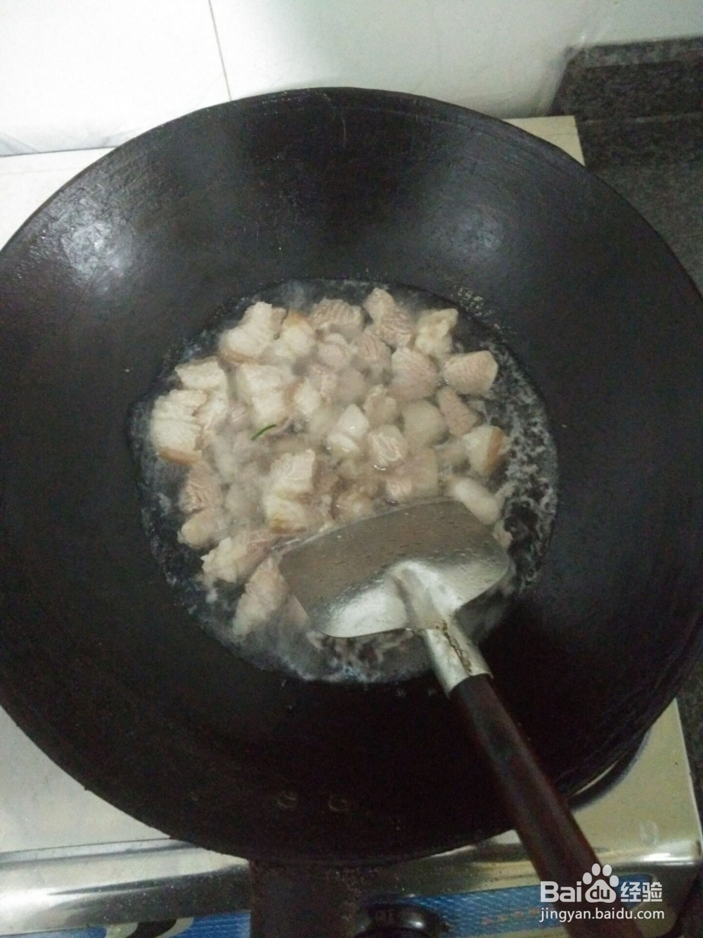 米哥特产小铺之笋干烧肉的做法