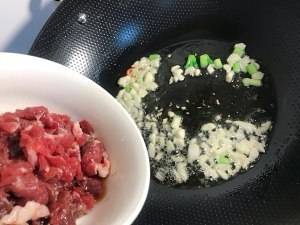 怎么做好吃的腐竹炒肉的攻略/步骤