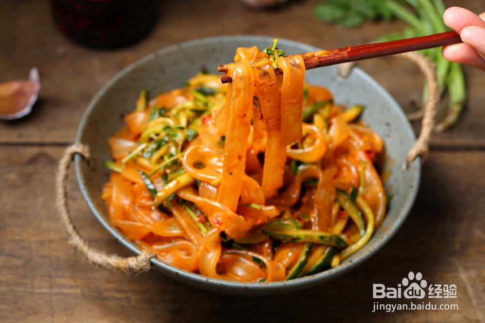 麻酱黄瓜拌宽宽粉怎么做