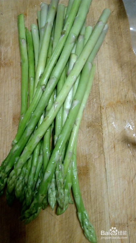 清淡美味的腊肉炒芦笋