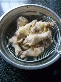 红烧萝卜鸡翅根的特色做法