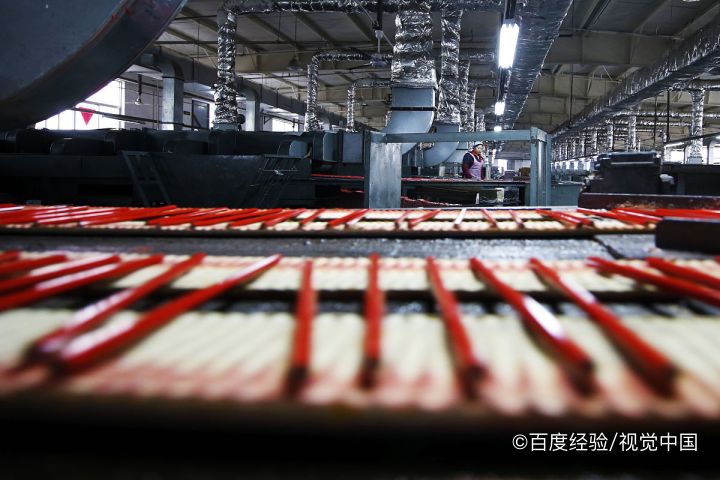 铅笔由什么材料制作