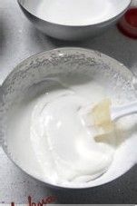 荔枝杨梅慕斯蛋糕的做法