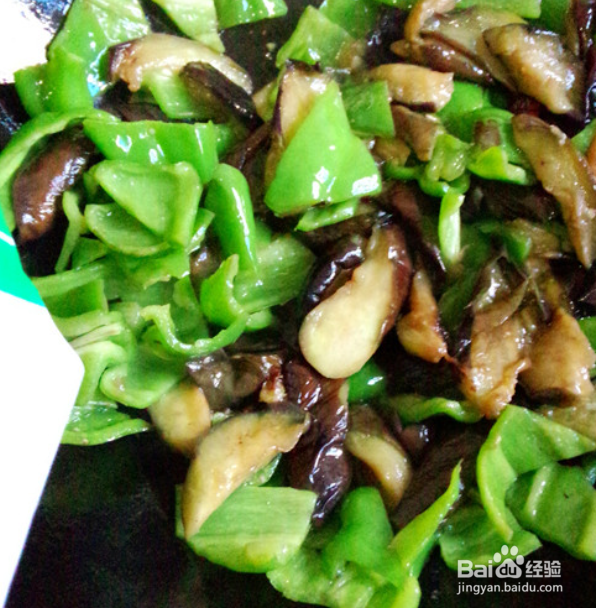美味的青椒炒茄子