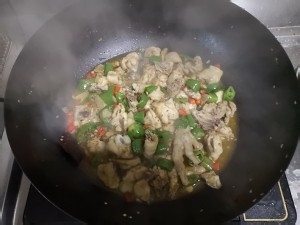 教你怎么做干锅麻辣鸡肉