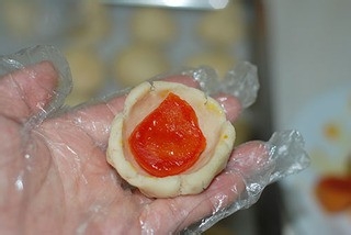 中秋节：[3]如何制作莲蓉蛋黄月饼