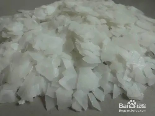 烧碱洗衣服正确方法