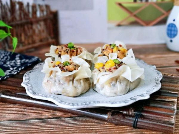 藜麦鸡胸时蔬烧麦