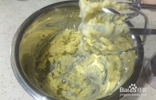 如何制作蛋黄纽扣小饼干