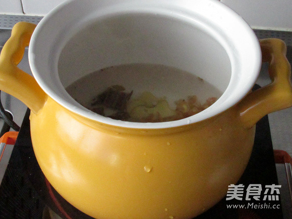 贝尖腊肉煲冬瓜