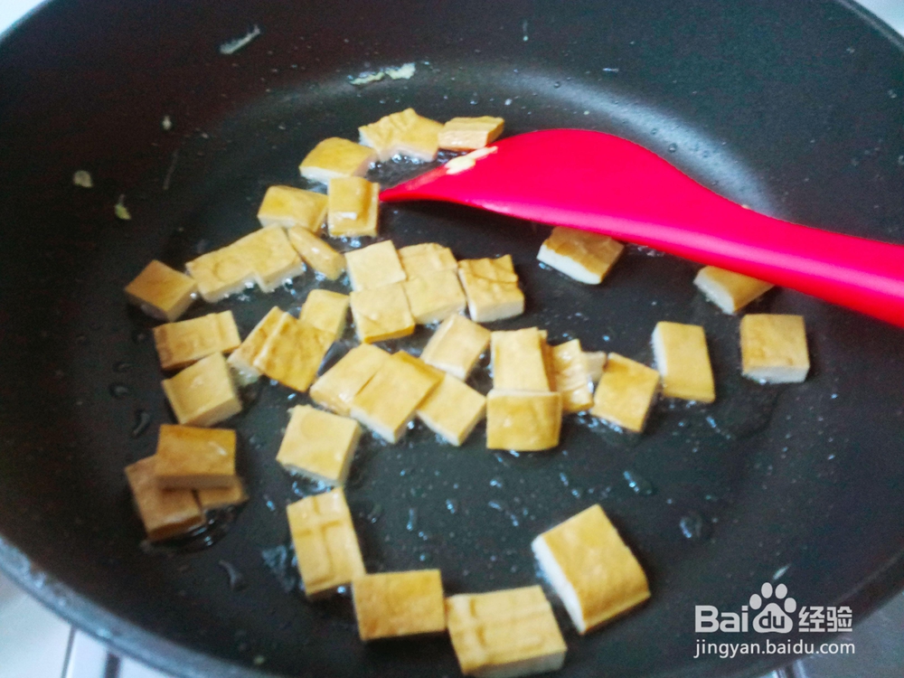 非常简单的秋葵豆干炒蛋