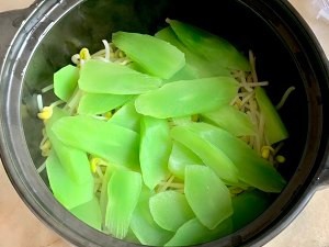 又麻又辣，一口气能吃好几碗米饭。