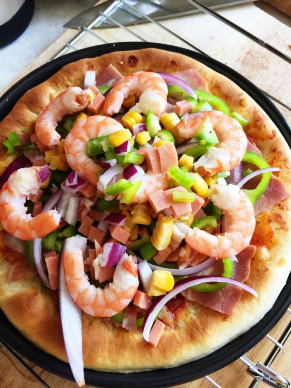 培根鲜虾芝士披萨