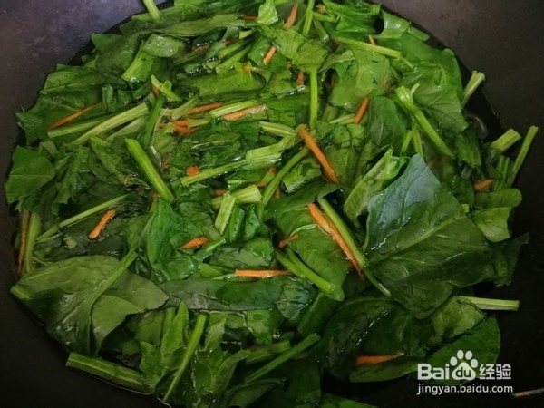 家庭小吃菠菜拌鸡蛋