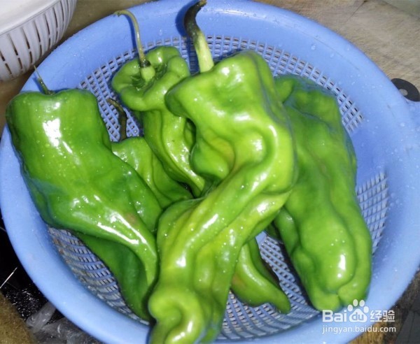 青椒炒鸡蛋的家庭做法——营养丰富
