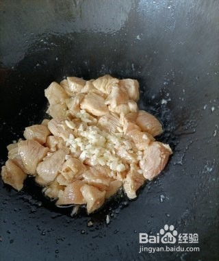黄瓜炒鸡丁的做法