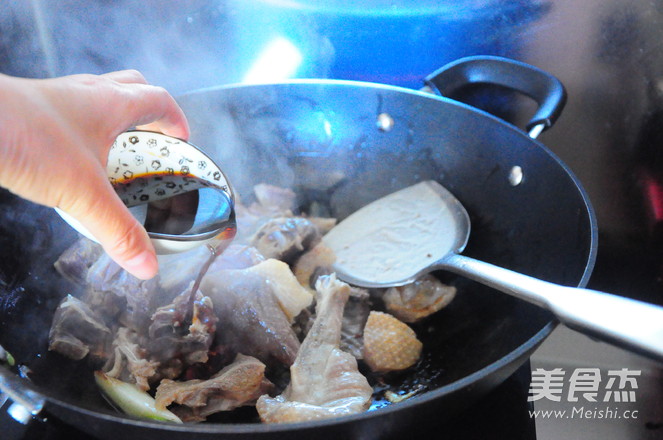 荔浦芋头烧腊鸭