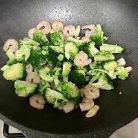 如何制作西兰花炒虾仁便当