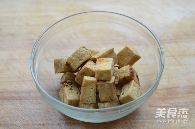 鸡汁小白菜豆腐汤