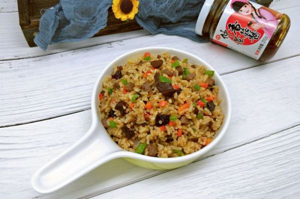 香菇酱牛肉炒饭