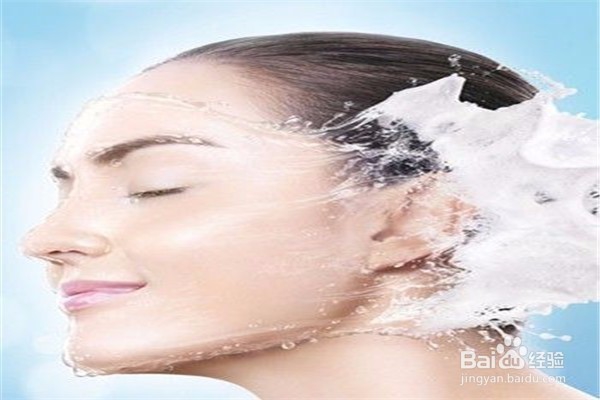 夏天给肌肤补水的技巧