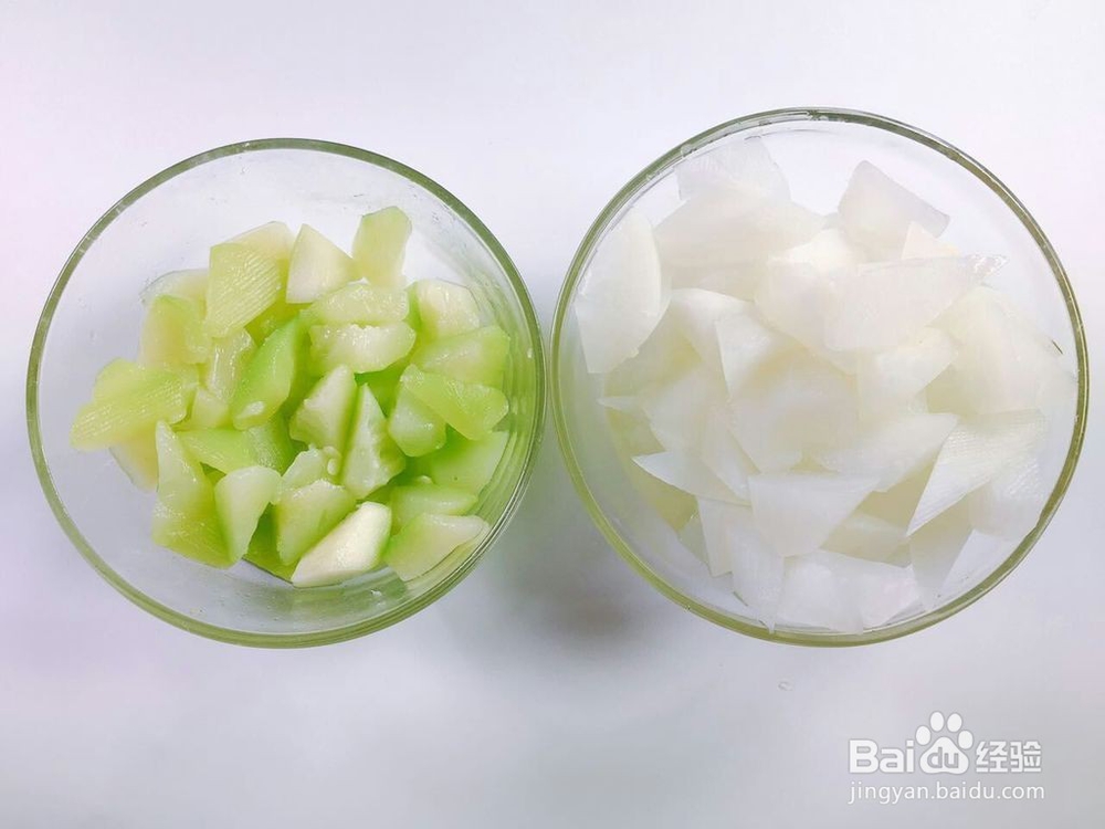 适合宝宝的冬瓜薏米排骨