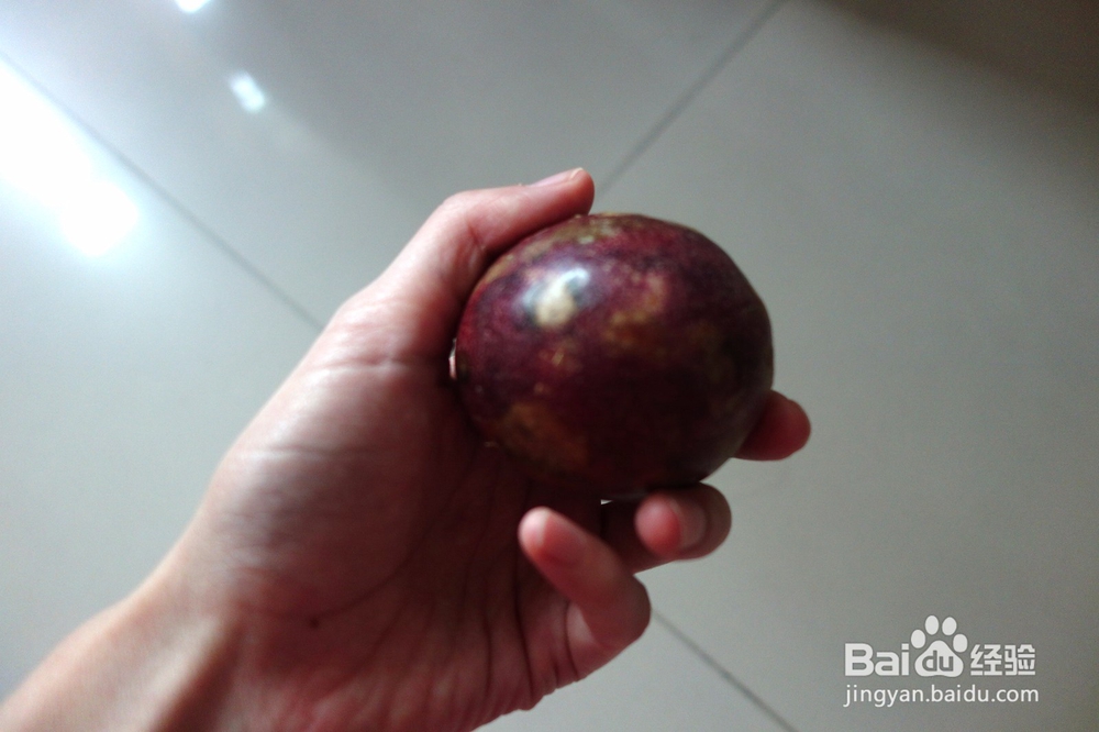 怎样在家制作简易的百香果汁?