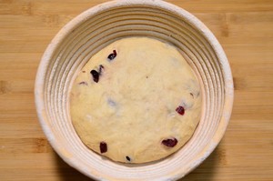 蔓越莓全麦软欧包的做法