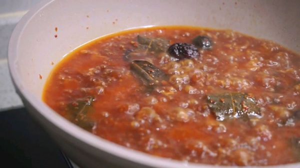 湖南湘西特色米粉独家秘方肉哨臊子