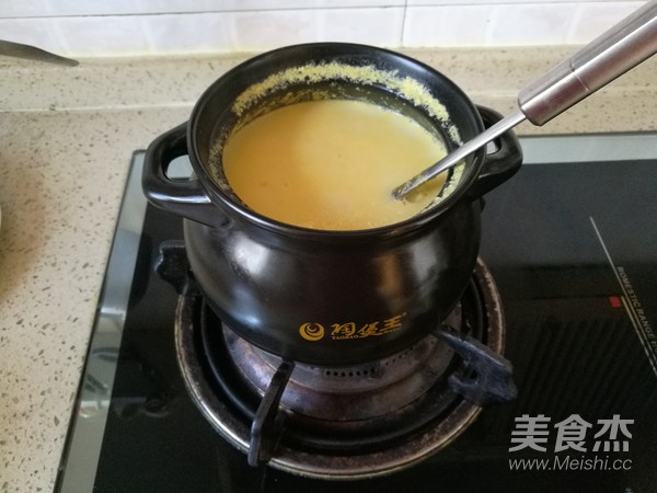 玉米牛奶砂锅粥