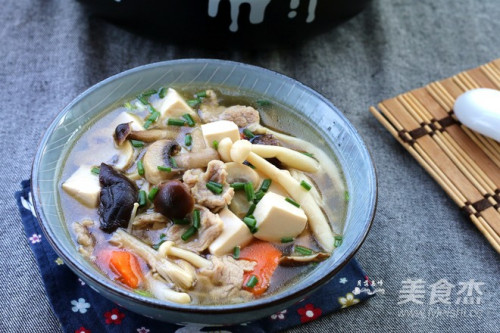 杂菌豆腐煲的做法