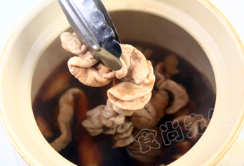 [转载]十种香料卤出美味十足的猪大肠