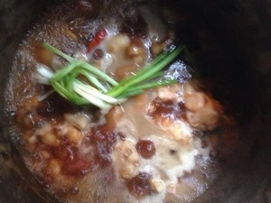 邓城秘制猪蹄怎么做？