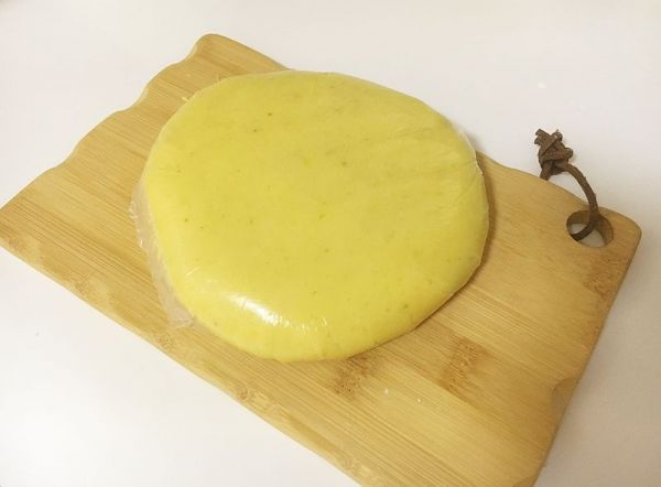 酒渍草莓开心果脆塔