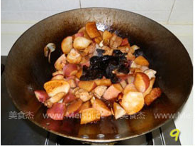 水萝卜烧肉的做法