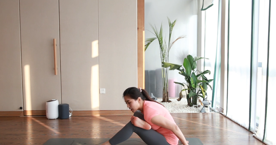 瑜伽蜻蜓式怎么提升睡眠质量