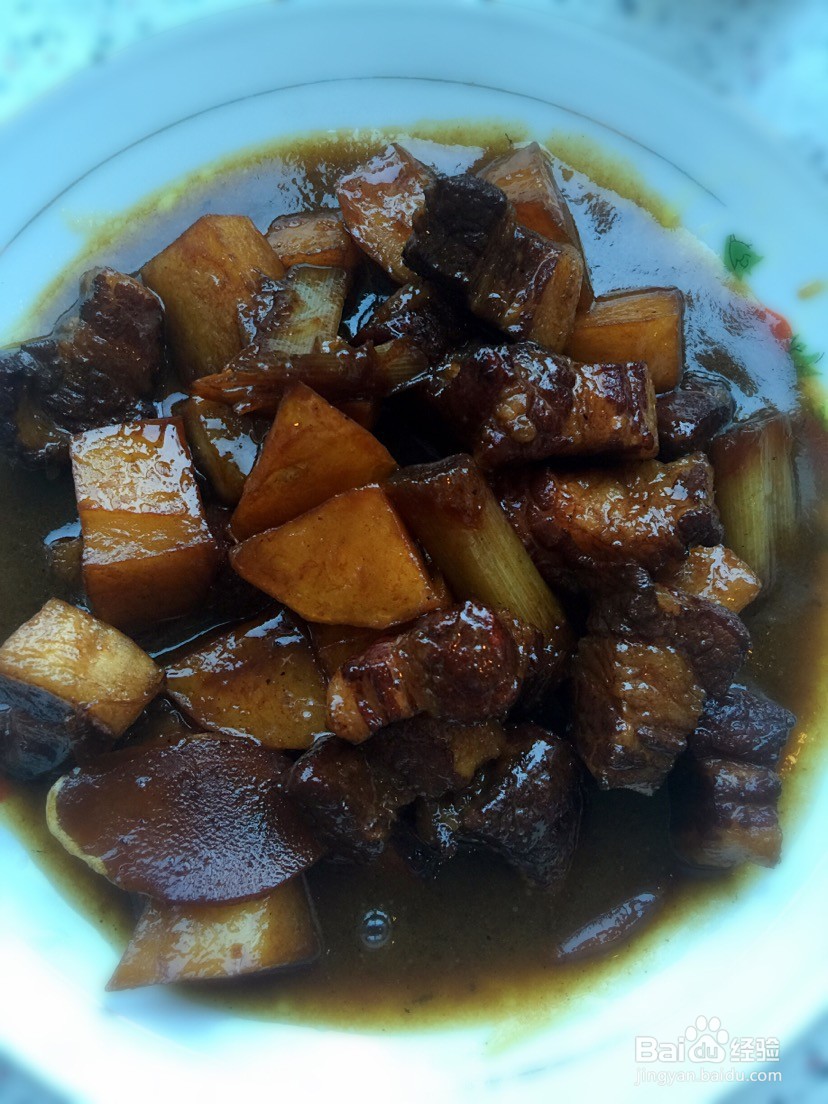 红烧肉烧土豆的做法