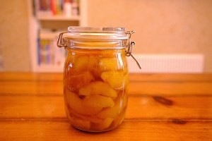 黄桃罐头的做法