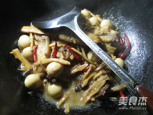 鹌鹑蛋水笋烧中翅