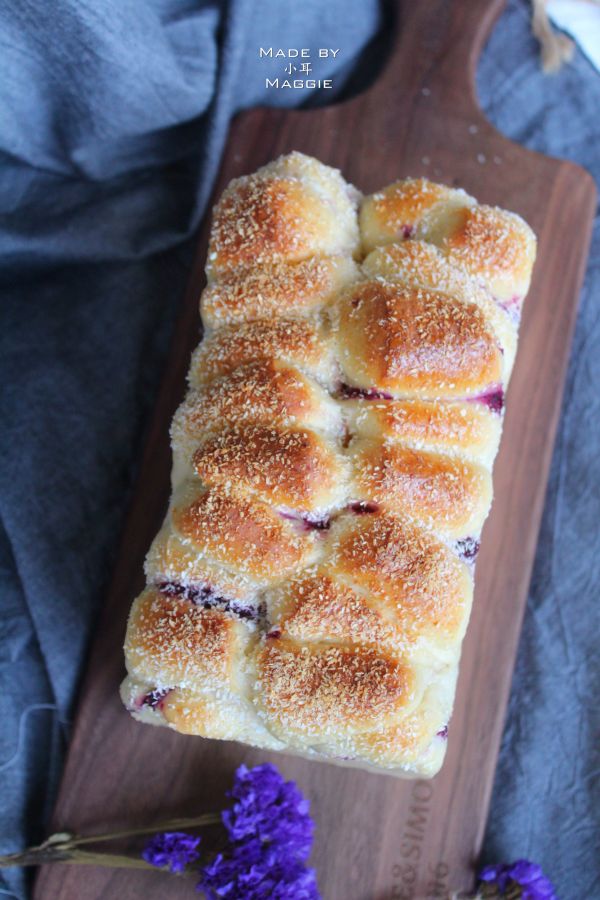 紫薯椰蓉手撕包